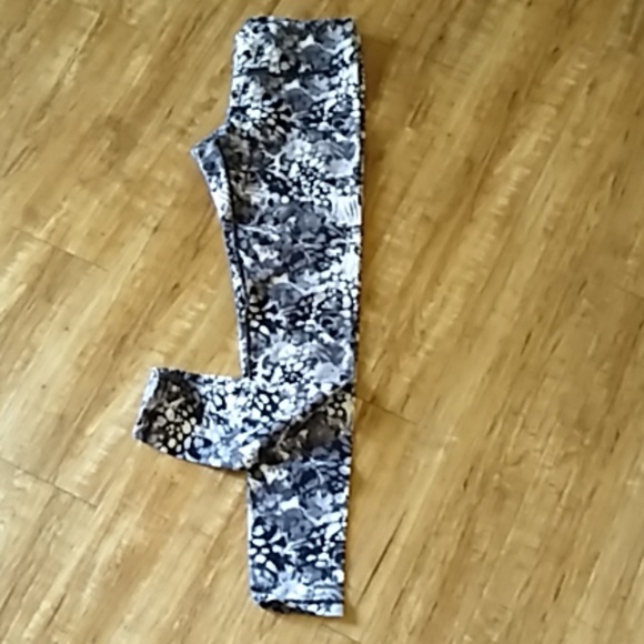 Woman - Picture 2 of 2